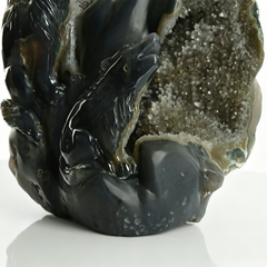 Natural Geode Agate Wolf Carving - Sculpture Carving — view 7