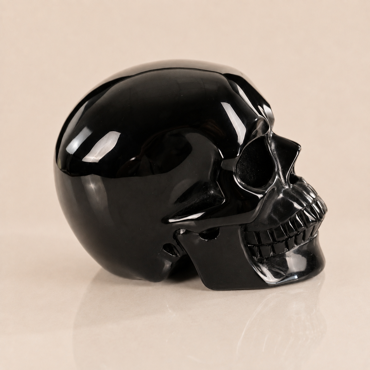 Crâne d'obsidienne noire