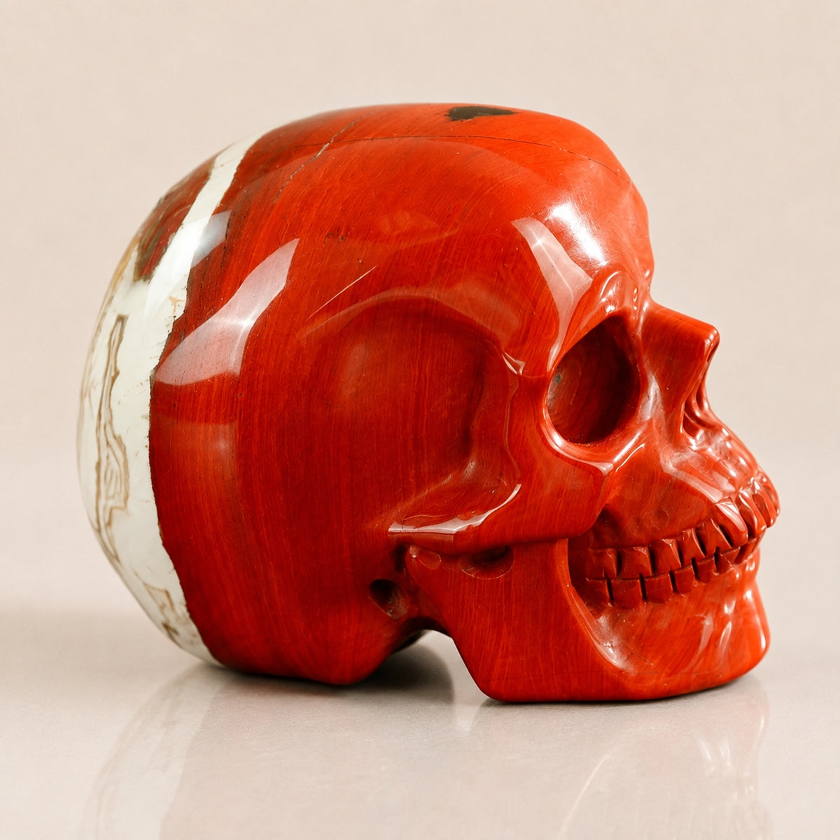 7,6 cm Roter Jaspis Totenkopf