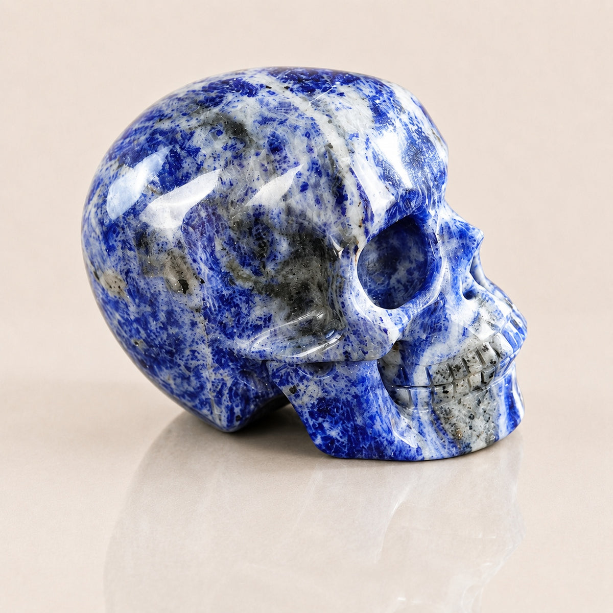 Crâne en sodalite de 3 pouces