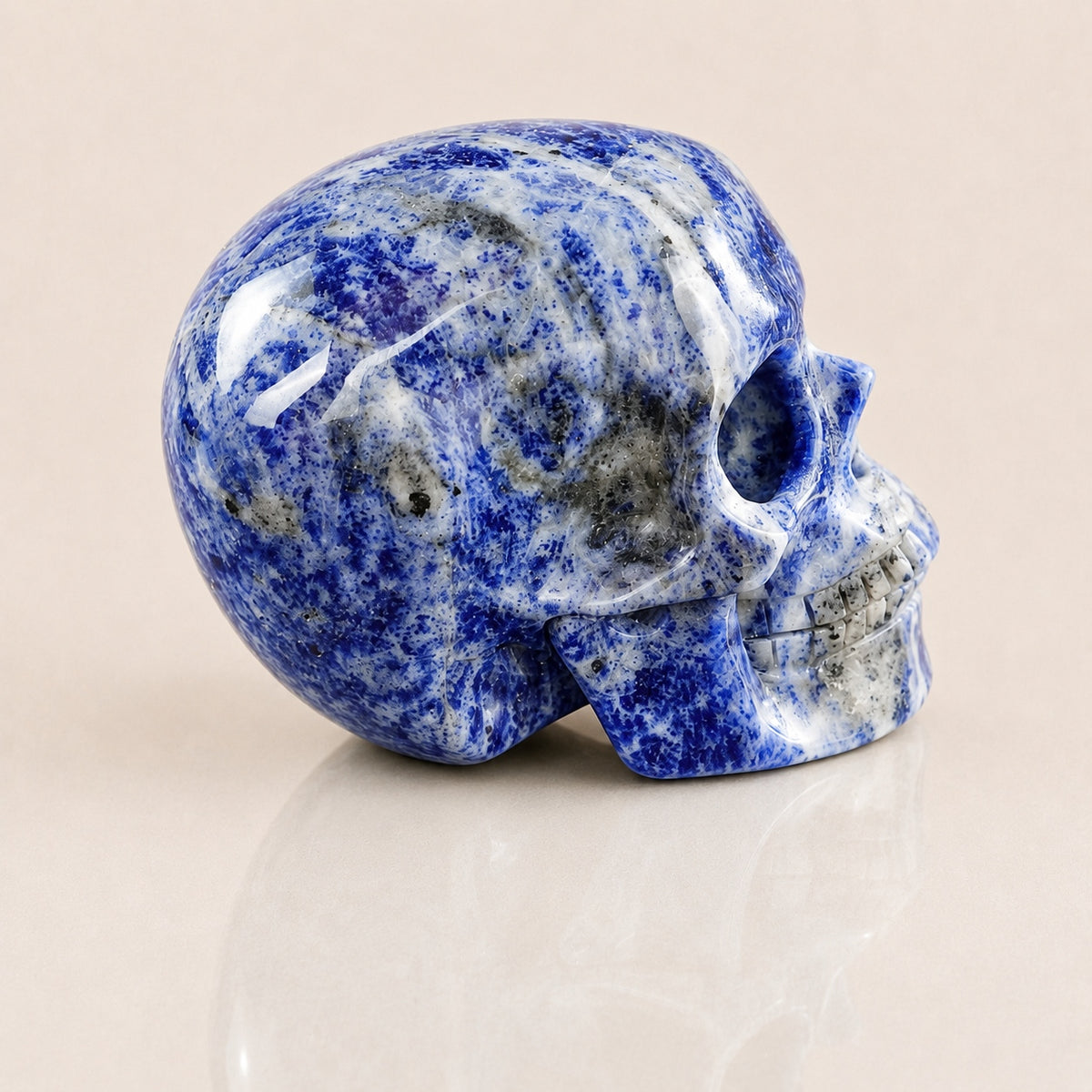 Crâne en sodalite de 3 pouces