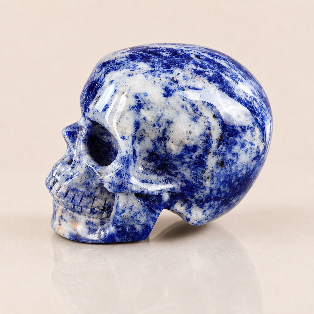 Crâne en sodalite de 3 pouces
