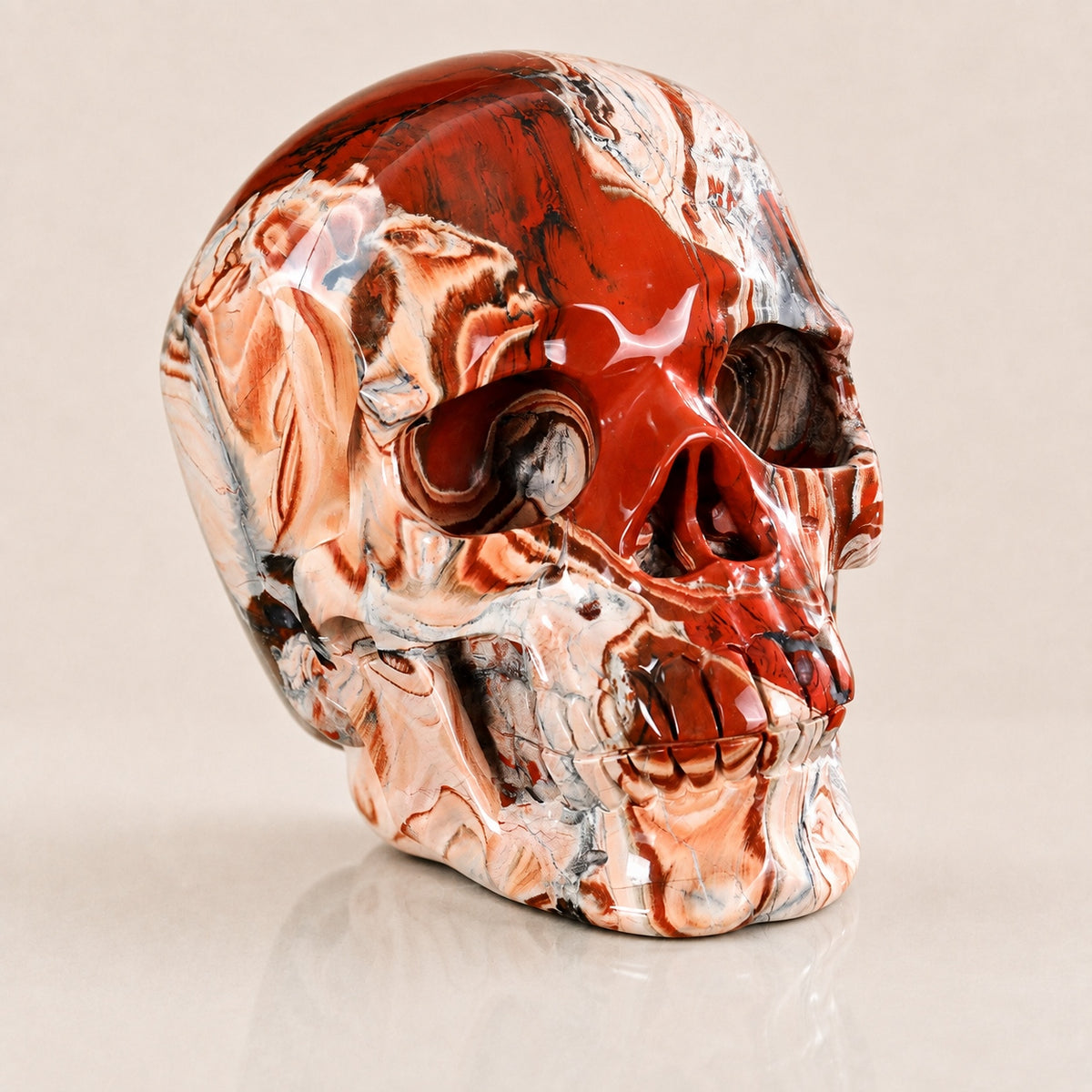 Roter Jaspis riesiger Totenkopf