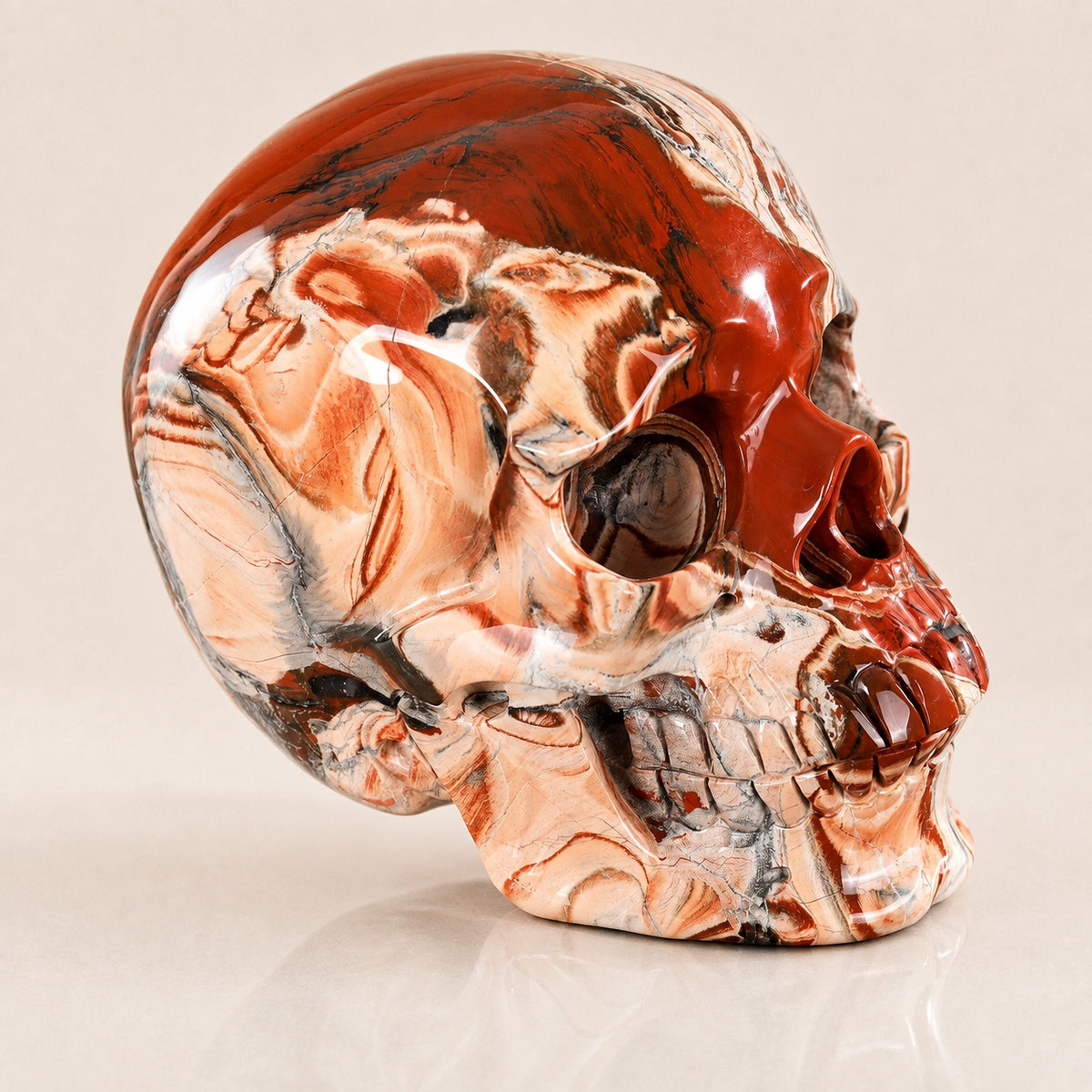 Roter Jaspis riesiger Totenkopf