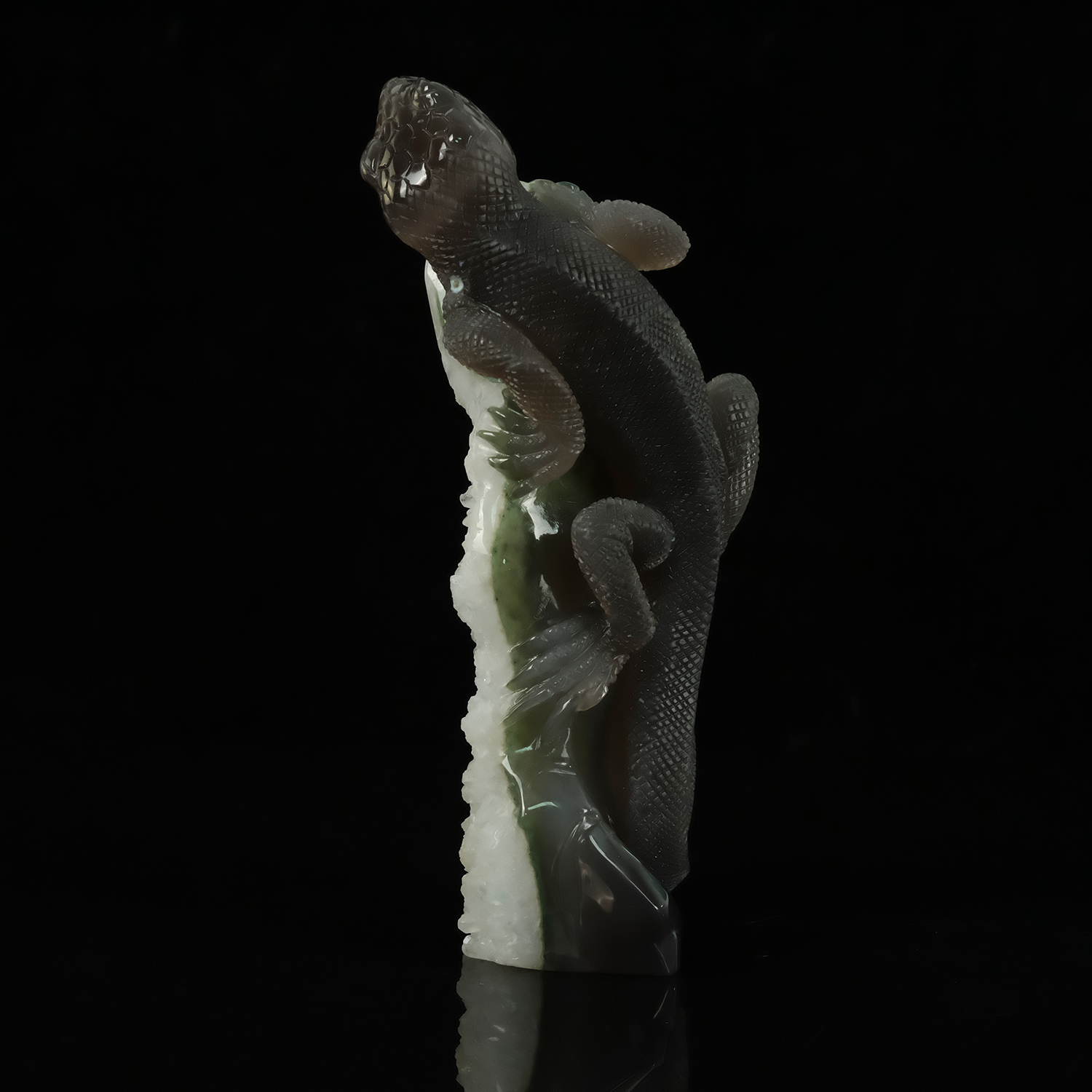 White Quartz Cluster Lizard Carving — view 7